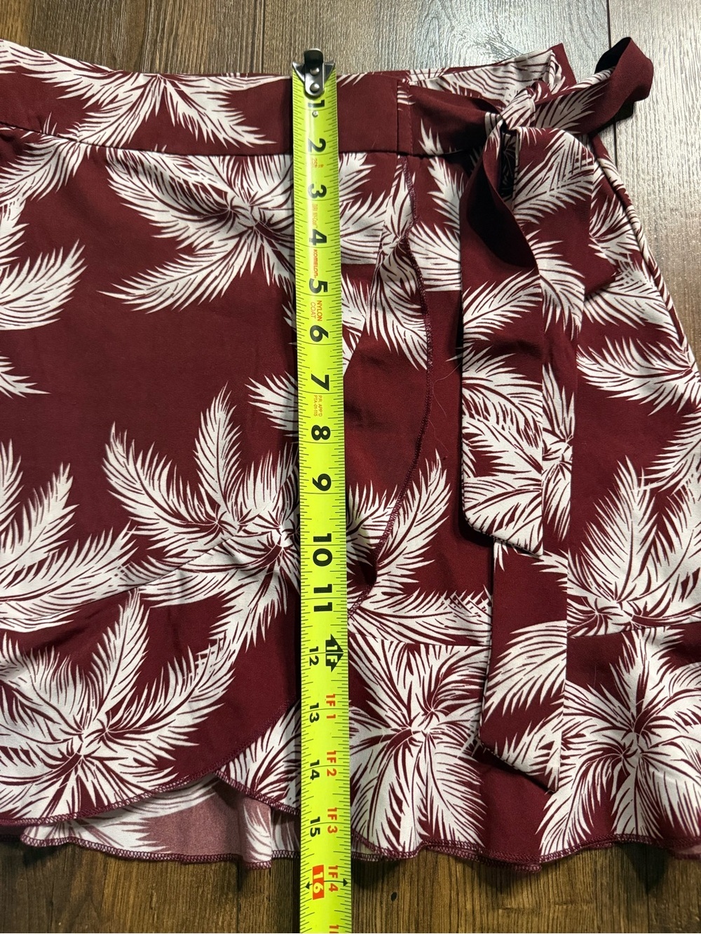 Zaful Women’s Burgundy Tropical Palm Print Wrap Mini Skirt Size Small US 4 - Picture 8 of 8